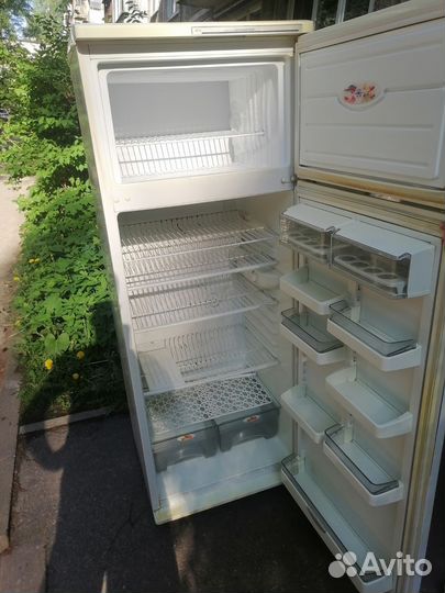 Холодильник атлант бу