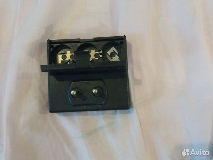 Зарядка для батареек аккумуляторов