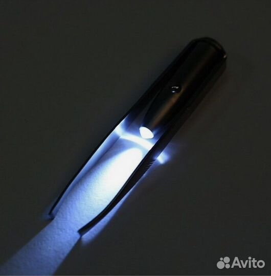 Пинцет для бровей с подсветкой