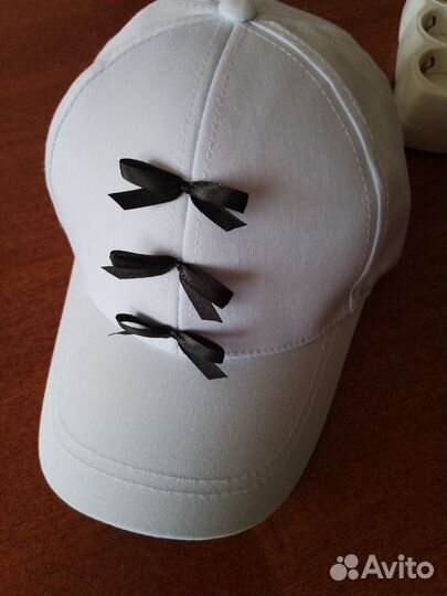 Бейсболка женская,белая