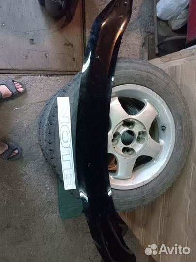 Спойлер-Дефлектор капота на ниссан ноут е12