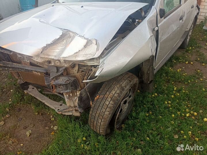 Renault Duster 1.6 МТ, 2015, битый, 120 888 км