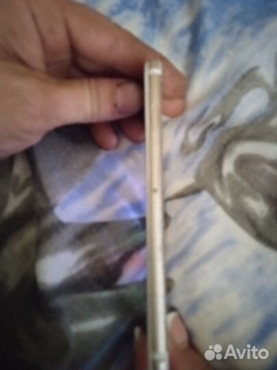 Телефон iPhone 6