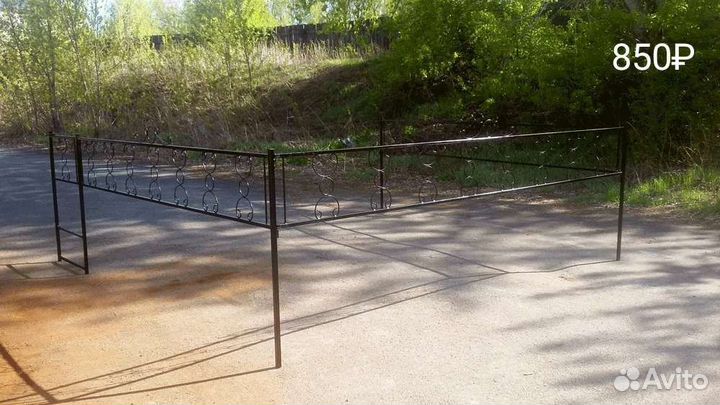 Оградки на кладбище