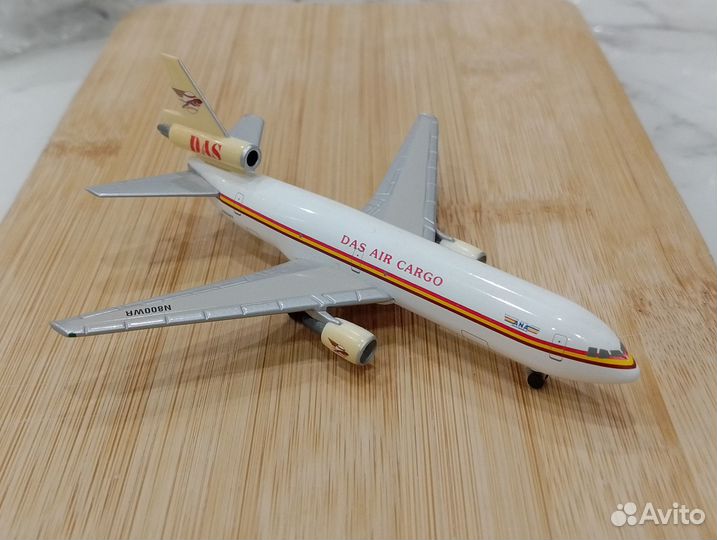 Самолёт McDonnell Douglas DC-10-30F 