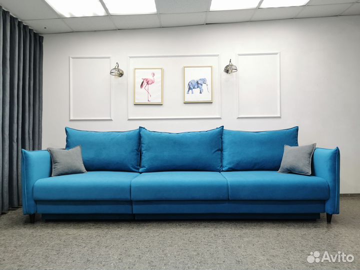 Диван трехместный с выдвижной оттоманкой