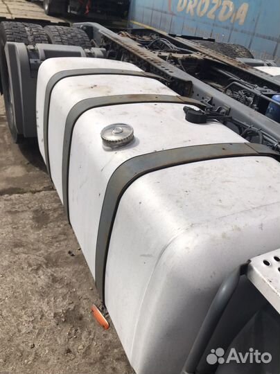 Топлевный бак