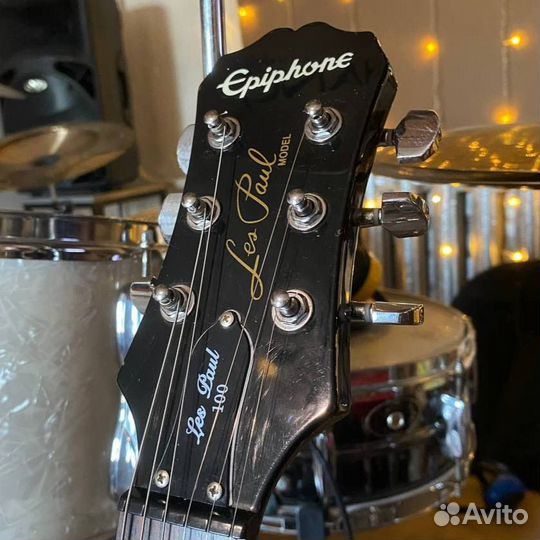Электрогитара Epiphone les paul 100