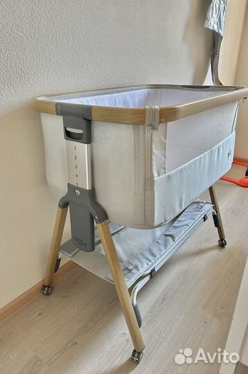 Кроватка колыбель Tutti Bambini CoZee с колесами