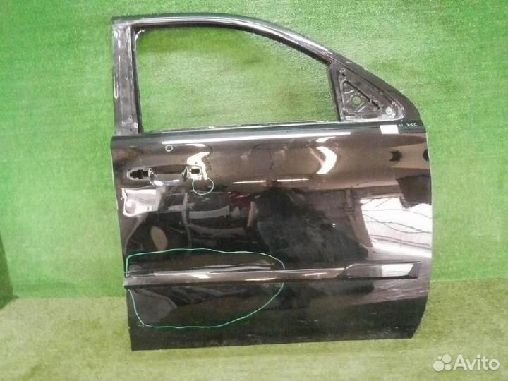 Дверь передняя правая Cadillac Escalade