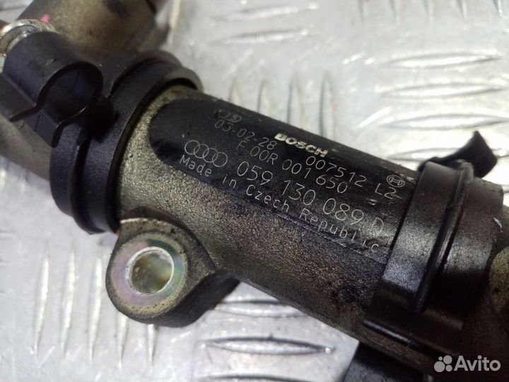 Б/У Рейка топливная (рампа) левая#001