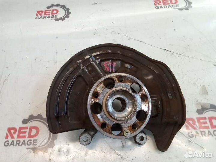 Кулак поворотный передний левый Mercedes-Benz