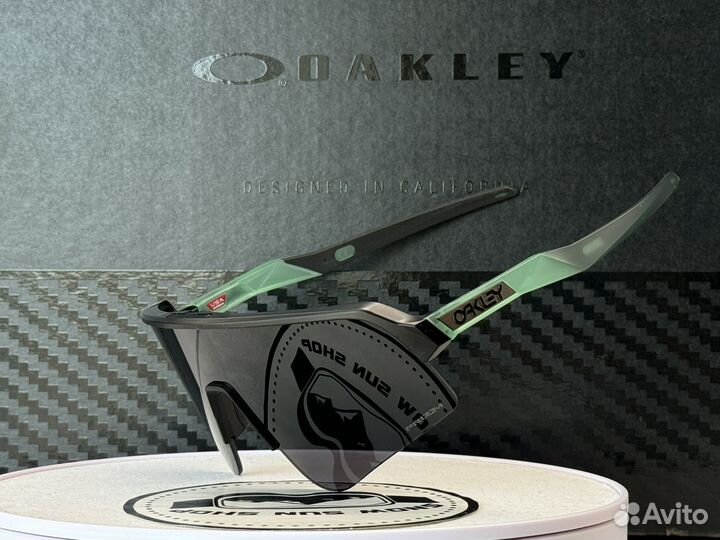 Солнцезащитные очки Oakley Sutro Lite Sweep Prizm