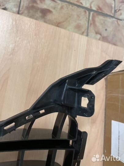 Решетка Мерседес Cla