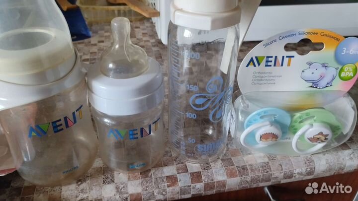 Бутылочки, детские принадлежности