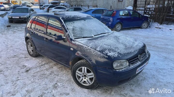 Дверь передняя левая Volkswagen Golf (Mk4) 1J4831055H