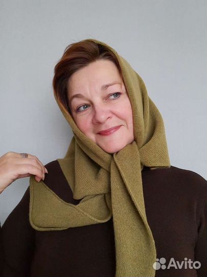 Вязанный комплект шапка и косынка