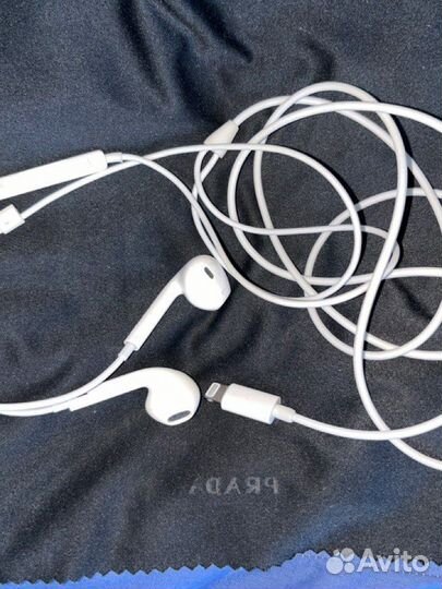 Наушники Apple earpods lightning