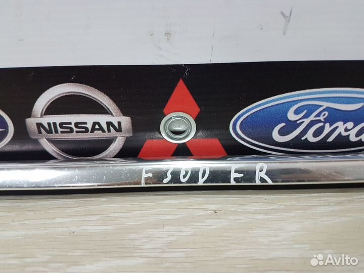 Молдинг стекла передний правый BMW 3-Series F30