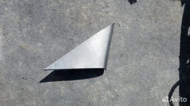 Уголок зеркала внутренний передний правый Toyota