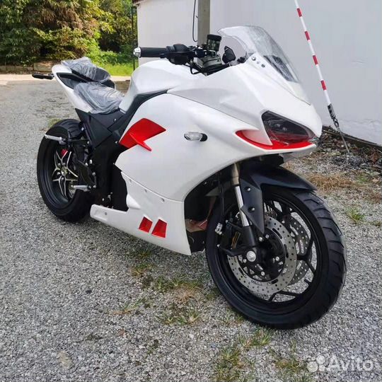 Электромотоцикл Ducati R3