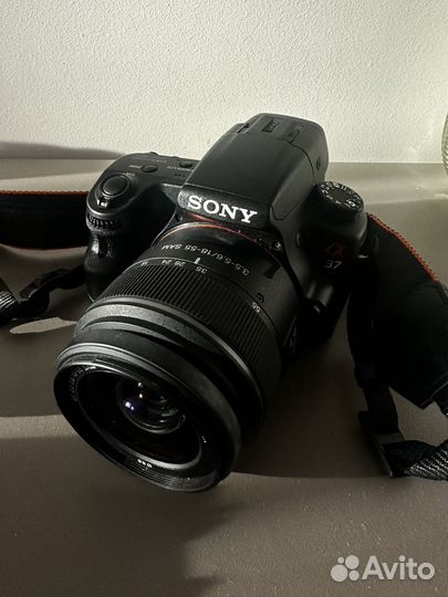 Зеркальный фотоаппарат sony a37