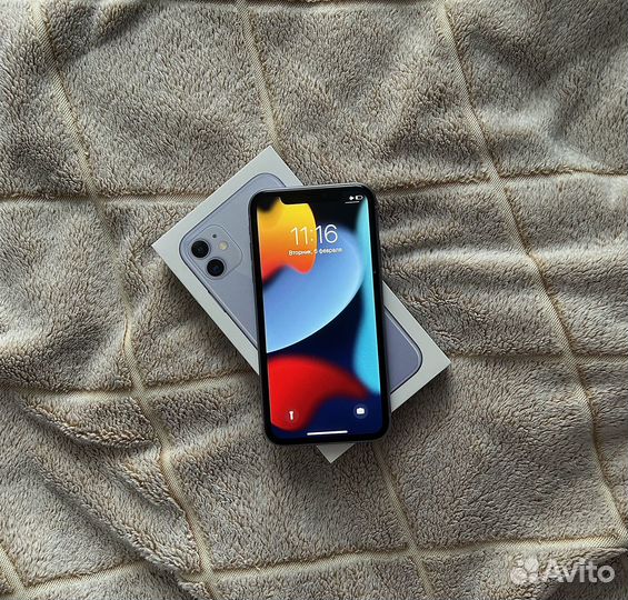 iPhone 11, 64 ГБ