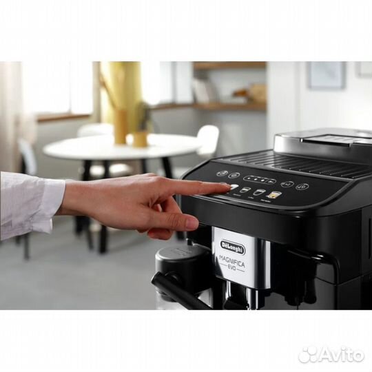 Кофемашина Delonghi Magnifica Evo ecam 290.61.B