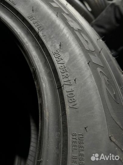 Nitto NT421A 235/65 R17 108V