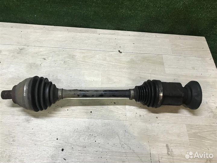 Приводной вал (привод) Volkswagen Tiguan 2007-2011