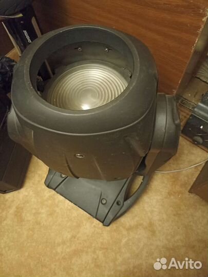 Сценическая вращающаяся голова