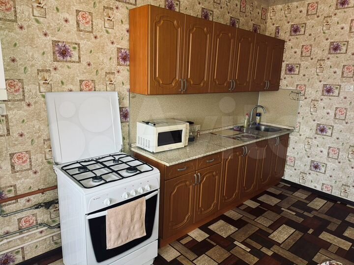 1-к. квартира, 52 м², 1/15 эт.