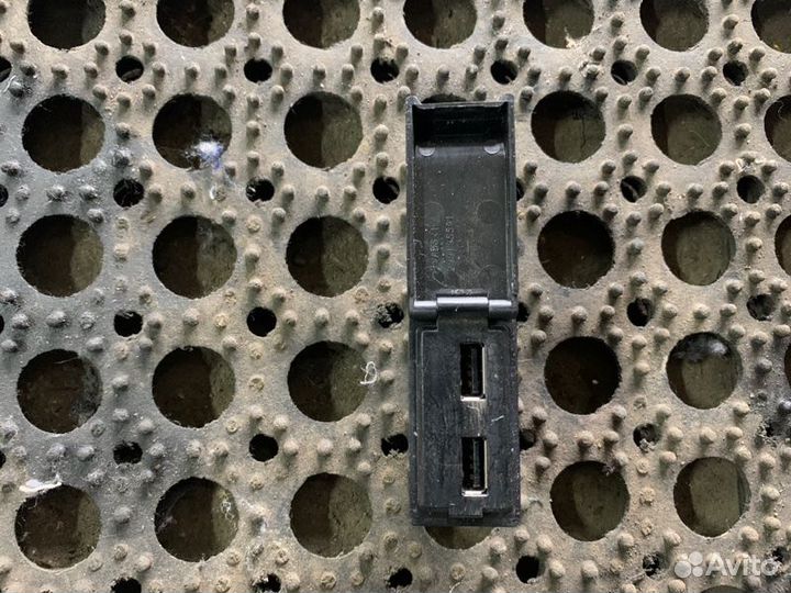 Розетка Mitsubishi L200 V рестайлинг 4N15 2021