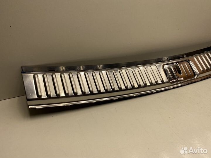 Обшивка багажника Volkswagen Touareg 2010-2018