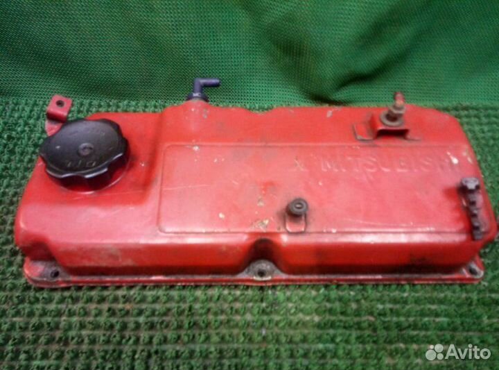 Крышка клапанов Mitsubishi Lancer CJ1A 4G13