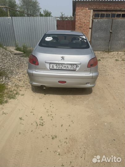 Продаю пежо 206