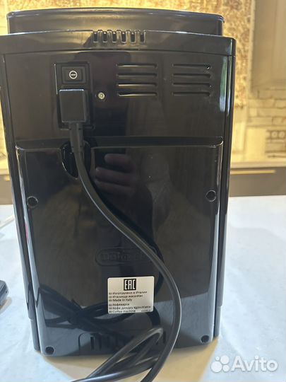 Кофемашина delonghi ecam25.462.В