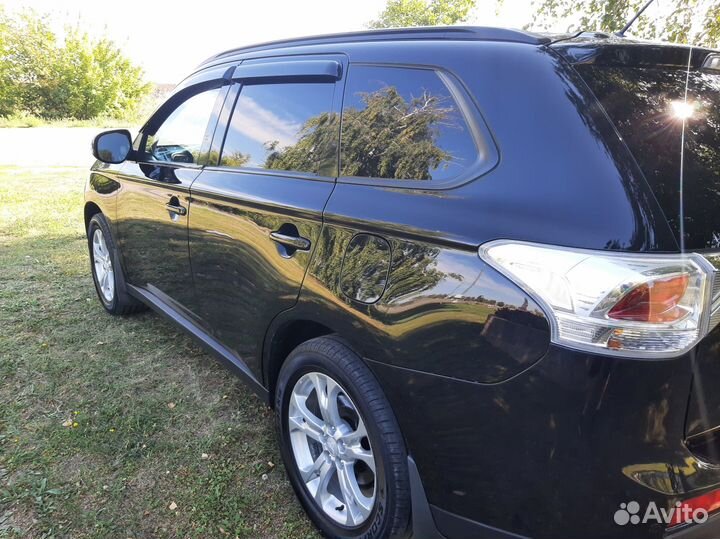 Mitsubishi Outlander 2.4 CVT, 2012, 2 000 км