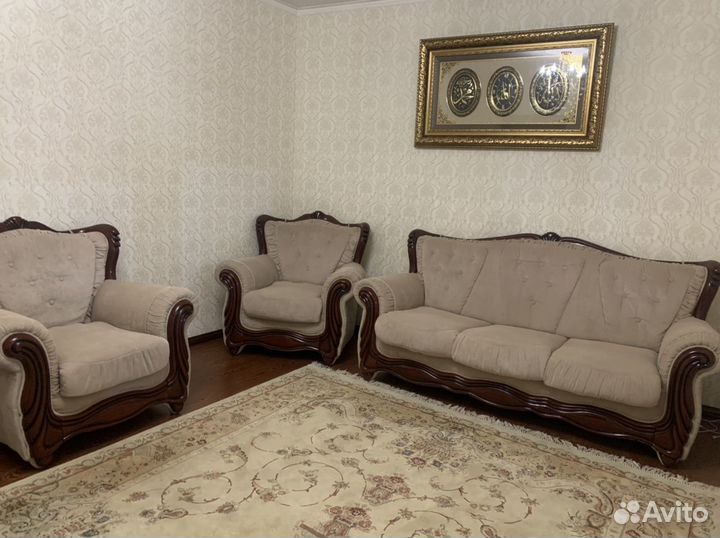 Диван с креслами