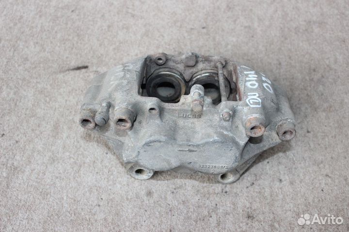 Суппорт передний левый Mercedes S320 W140