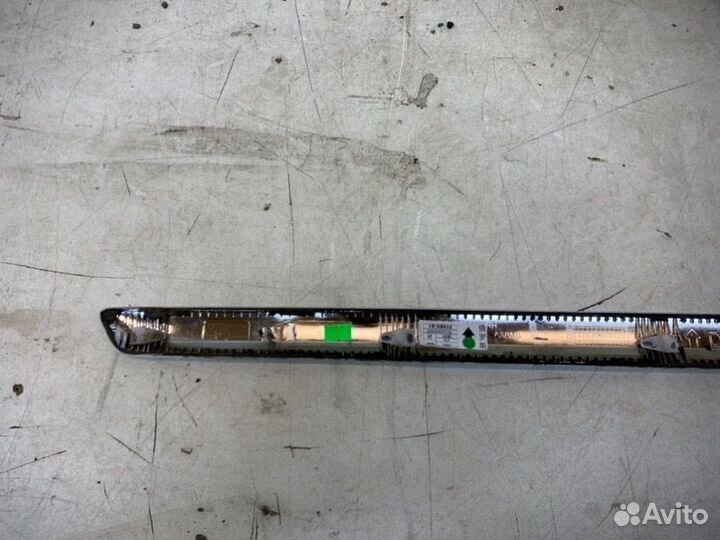 Накладка двери передняя правая Haval Jolion 2021