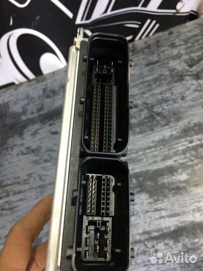 Блок управления пневматической подвеской audi A8