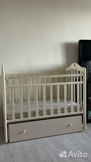 Детская кроватка
