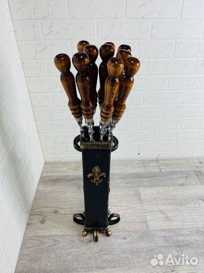 Для шампуров подставка