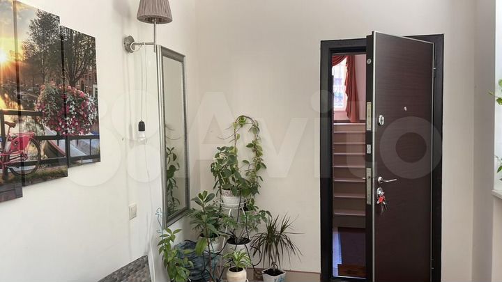 Дом 266 м² на участке 5,5 сот.