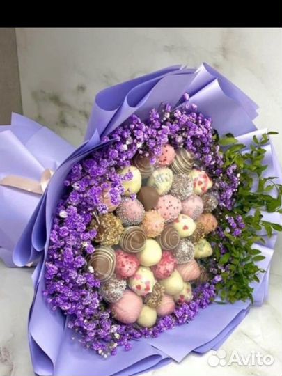 Клубника в шоколаде букеты