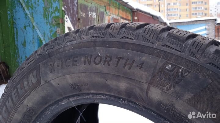 Michelin X-Ice North 4 215/65 R16 102T