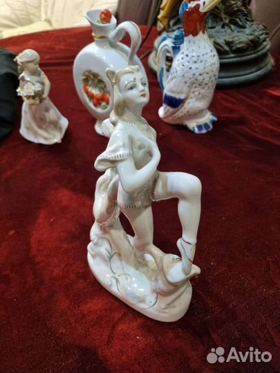 Фарфоровые статуэтки