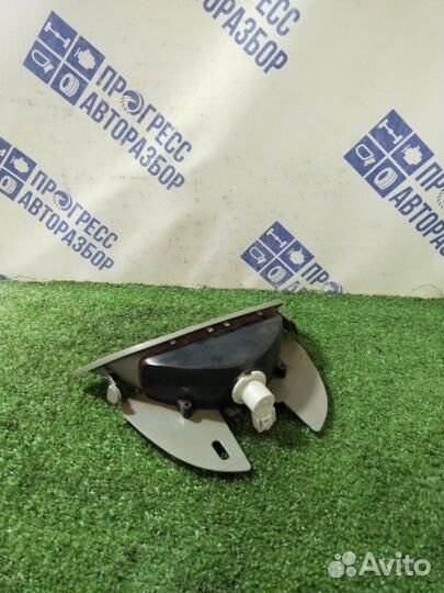 Стоп-сигнал Renault Symbol седан 1.4 K7JA700 2002