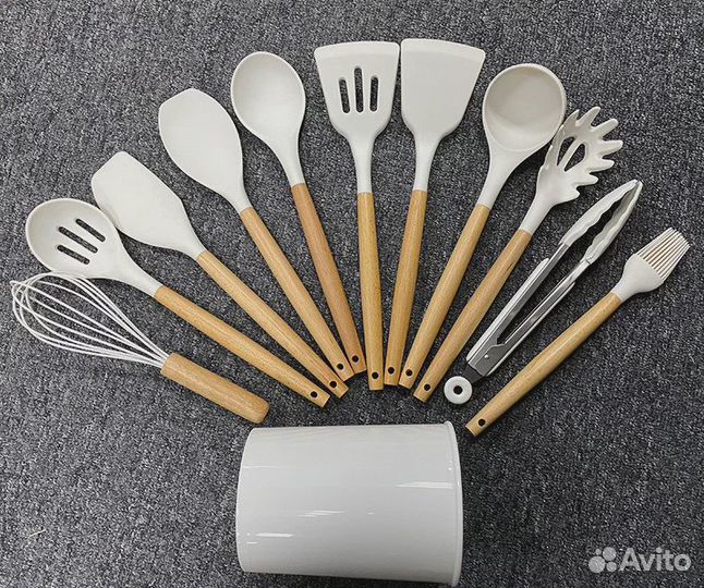 Набор кухонных принадлежностей из силикона и бамбу